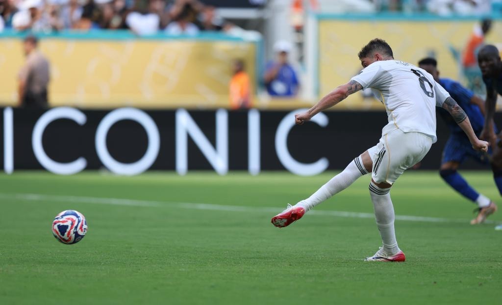 [图]莱昂纳多进球古斯塔沃破门 海港主场胜海牛